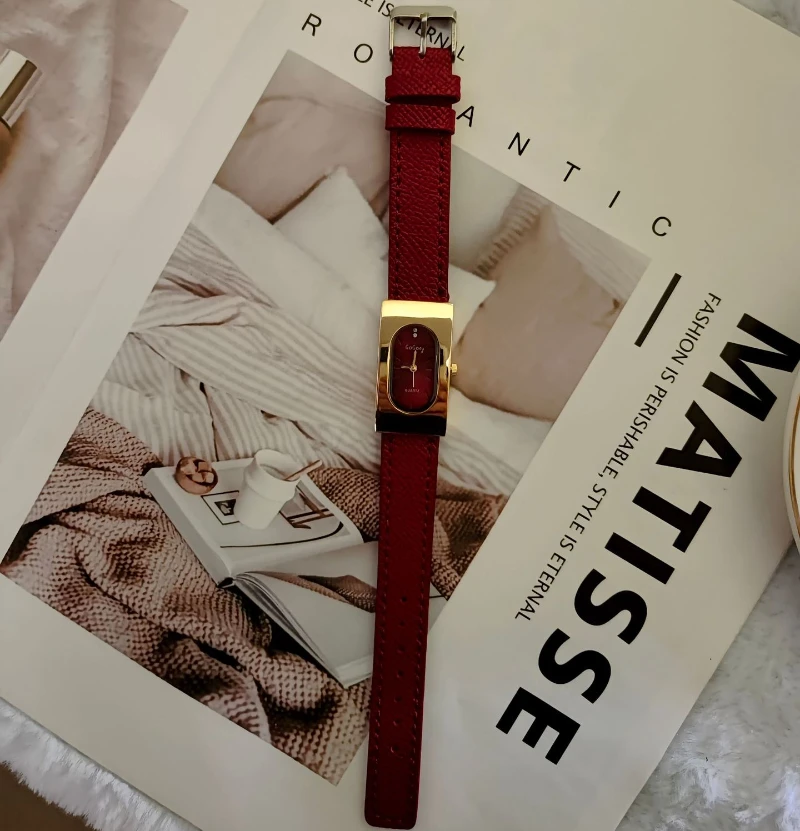 السيدات الفاخرة العلامة التجار - مراجعة Luxury Watch With Leather Strap وسعره