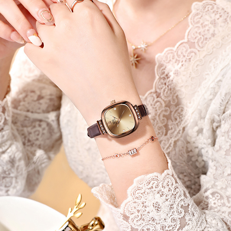 ساعة نسائية مربعة الشكل بلون ا - مراجعة Luxury Watch With Leather Strap وسعره