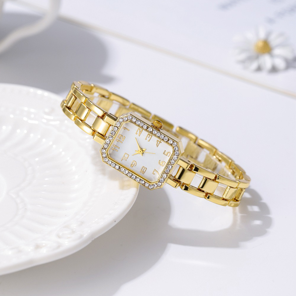 ساعة نسائية فاخرة 2023 جديدة ب - مراجعة Luxury Watch Diamond وسعره