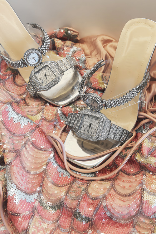 تصميم أصلي ساعة كريستال بكعب ع - مراجعة Luxury Watch With Leather Strap وسعره