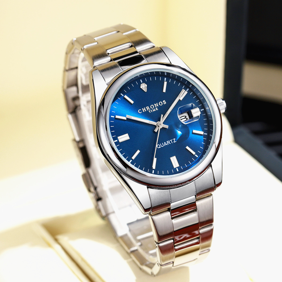 كرونوس العلامة التجارية الفاخر - مراجعة Luxury Watch Maker وسعره