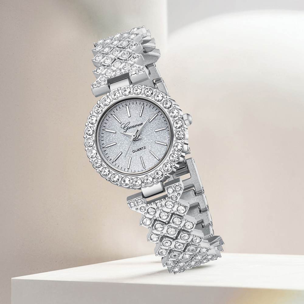 مجموعة من 4 قطع ساعات مجوهرات  - مراجعة Luxury Watch Kit وسعره