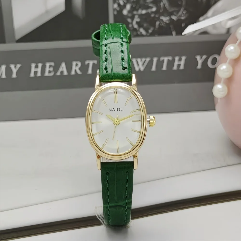 أزياء العلامة التجارية النساء  - مراجعة Luxury Watch With Leather Strap وسعره