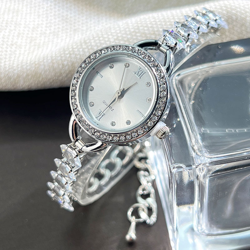 UTHAI CQ383 سوار ساعة نسائي عص - مراجعة Luxury Watch Diamond وسعره
