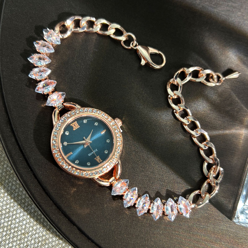 UTHAI CQ383 سوار ساعة نسائي عص - مراجعة Luxury Watch Diamond وسعره