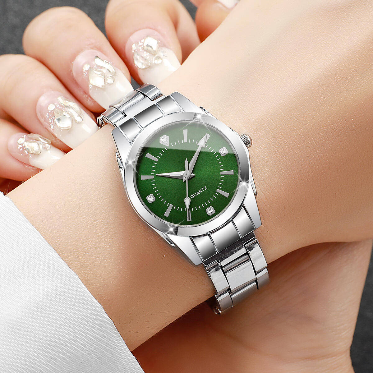 ساعات نسائية فاخرة من حجر الرا - مراجعة Luxury Watch Display Case وسعره
