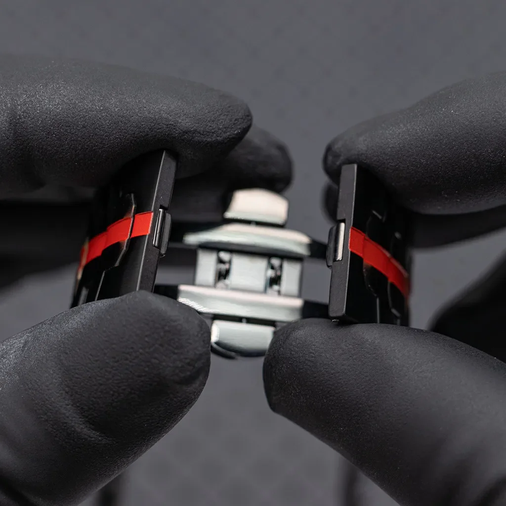 سوار تيتانيوم لساعة سامسونج جا - مراجعة Luxury Watch Galaxy وسعره