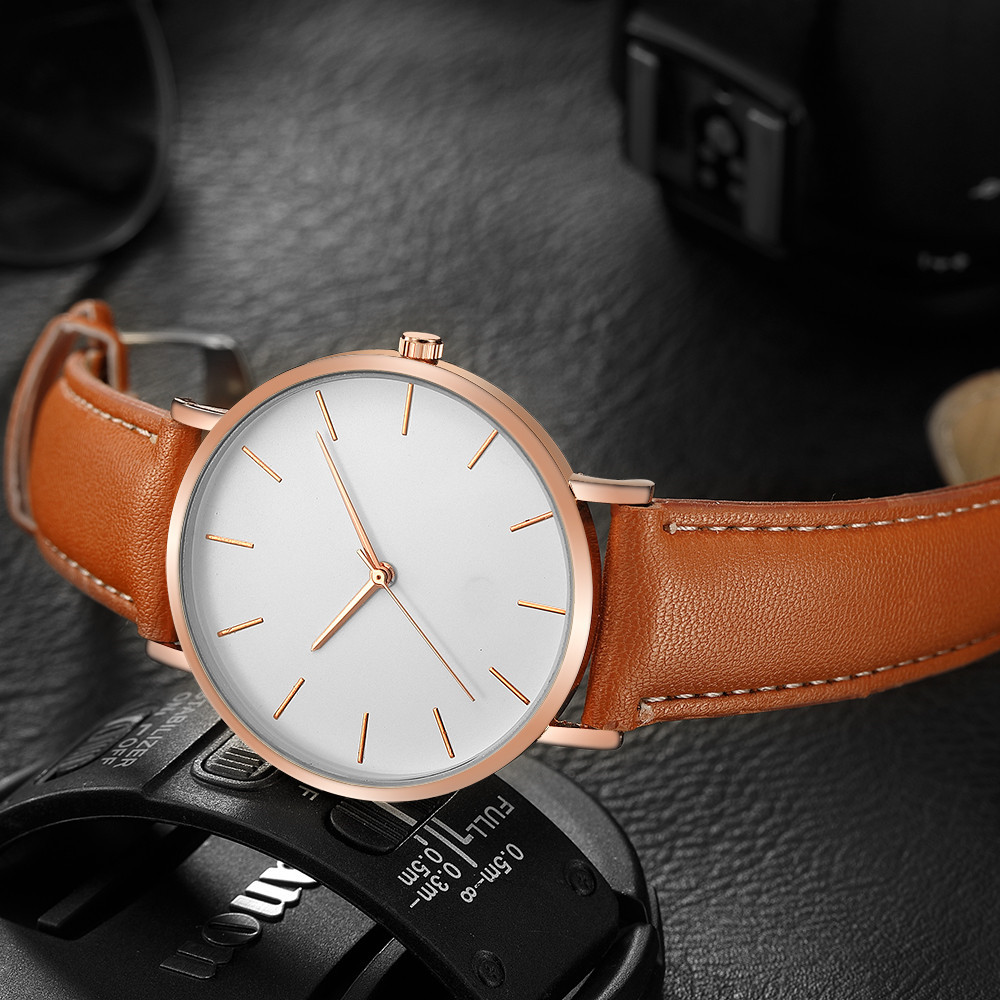أسلوب بسيط التناظرية كوارتز سا - مراجعة Luxury Watch Maker وسعره